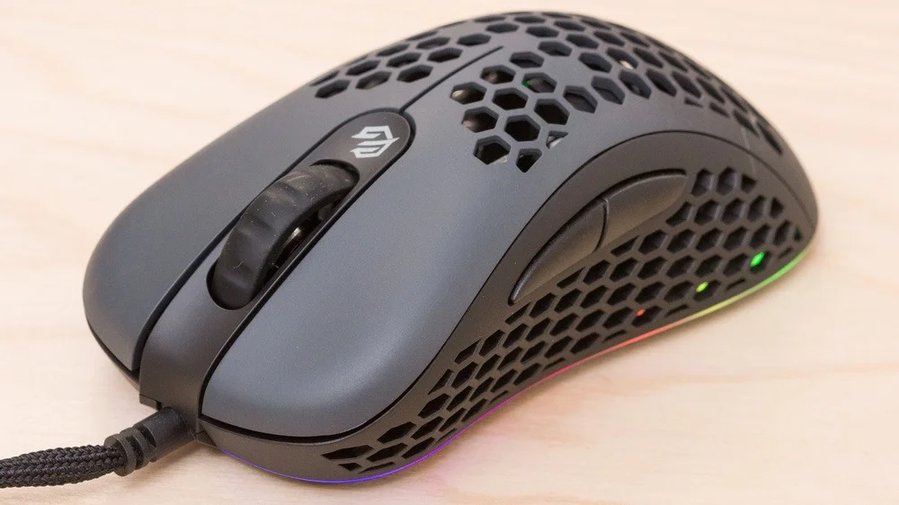 Palm Grip Mouse for comfort and stability